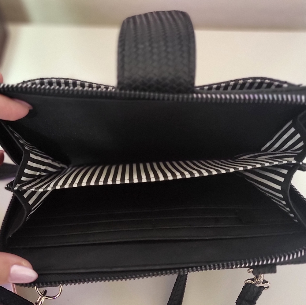 2 wallets on a string - Picture 4 of 4